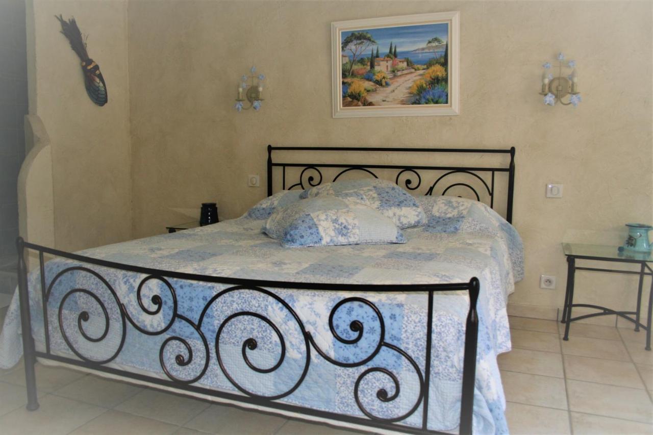 Le Mas Des Tarentes Chambres D'Hotes Транс-ан-Прованс Екстериор снимка